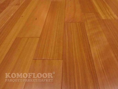 Массивная доска KOMOFLOOR Кумьер 450-1500х90х15мм, Лак